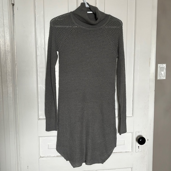 Grey long knitted sweater - Picture 1 of 2